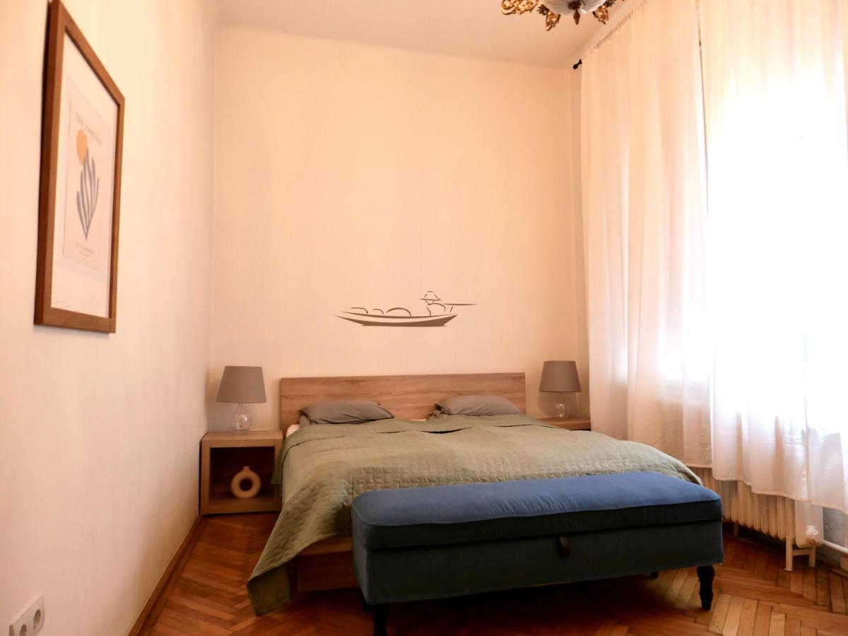 Contemporary City Apartment Vaci Utca Budapest Extérieur photo