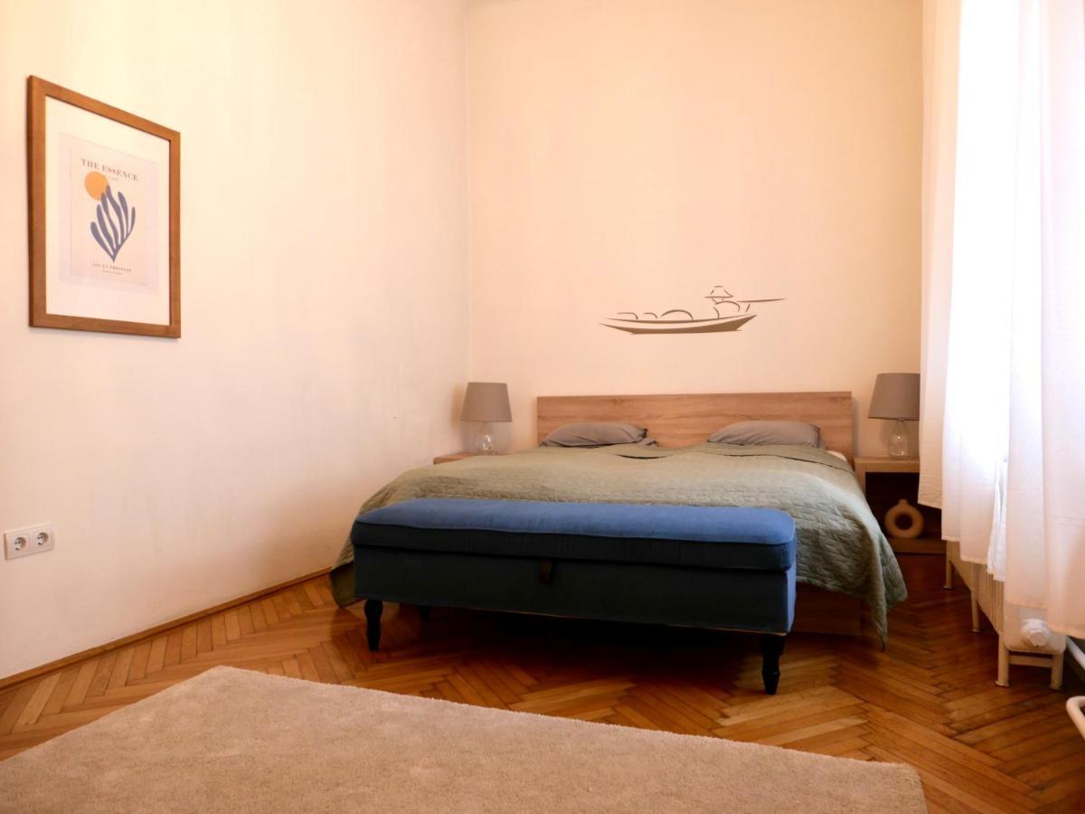 Contemporary City Apartment Vaci Utca Budapest Extérieur photo