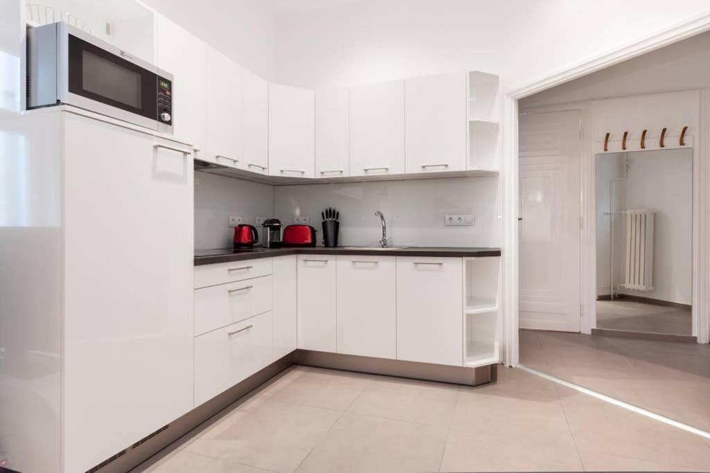 Contemporary City Apartment Vaci Utca Budapest Extérieur photo
